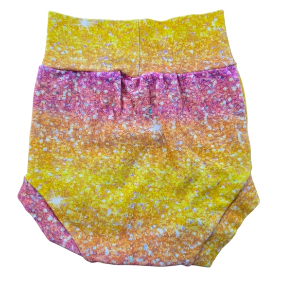 🌸 Adorable Set of 3 High-Waisted Diaper Covers – Floral & Sparkle Prints 🌸 - Picture 7 of 7